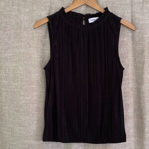 NWOT - Evereve Mallory Plisse Top